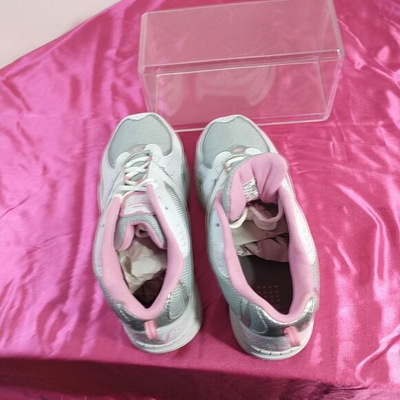 New Balance 515 Youth Girls SZ 6.5 White Pink Gray Athletic Shoes New . - Picture 5 of 10